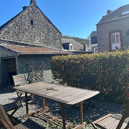 2Pas2Meuse Apartment Waulsort Bagian luar foto